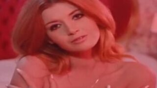 مشهد ميرفت أمين عارية وتخلع ملابسها لرشدي أباظة
